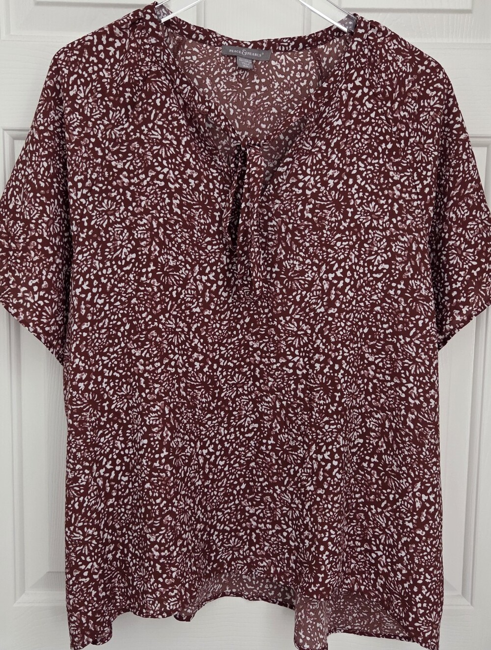 Peace & Pearls Women's XL Blouse Mauve And White Tie Neck